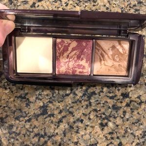 Hourglass Ambient Lighting Palette Diffused Edit